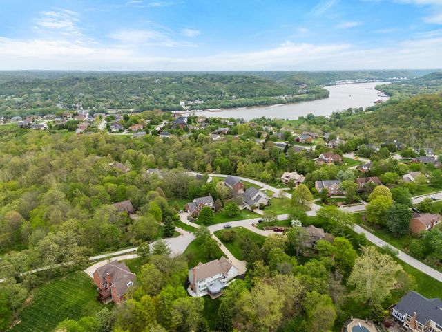2234 Hawes Drive, Hebron, KY 41048