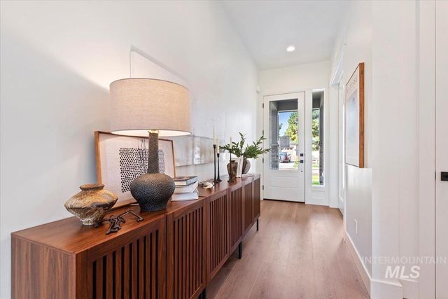 2329 E Monhegan Drive, Eagle, ID 83616