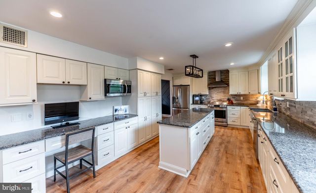 1113 E PROSPECT AVE, North Wales, PA 19454