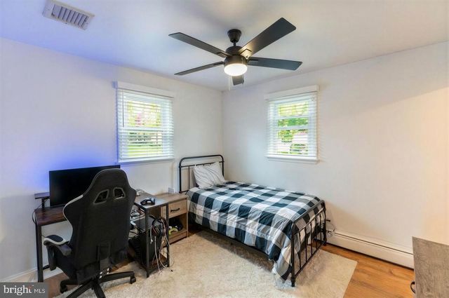 1113 E PROSPECT AVE, North Wales, PA 19454