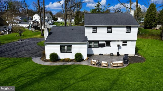 1113 E PROSPECT AVE, North Wales, PA 19454