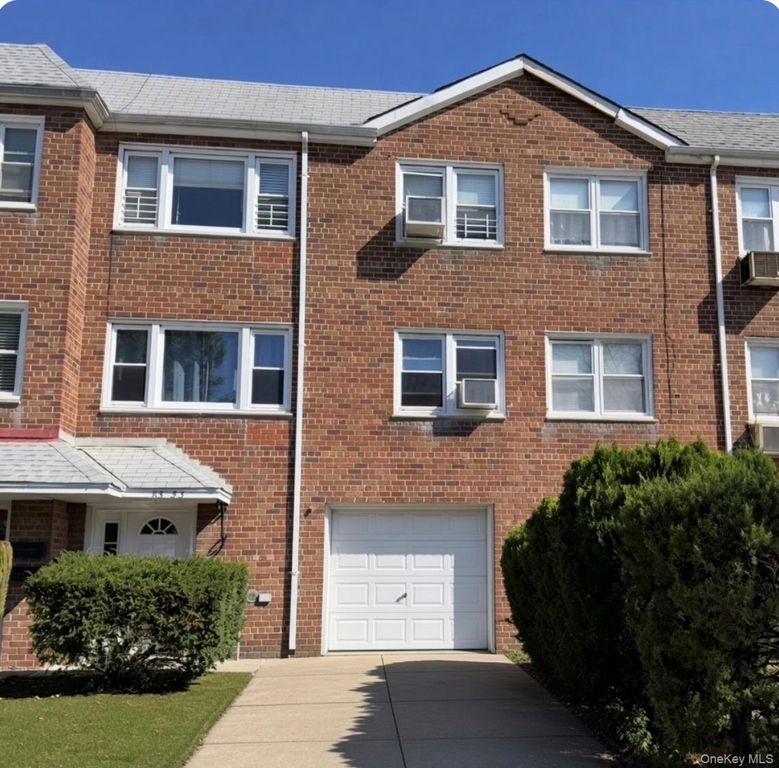 83-53 264th Street, Glen Oaks, NY 11004 — exterior