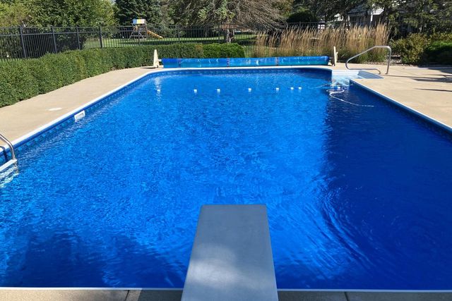 18510 Surrey LANE, Brookfield, WI 53045