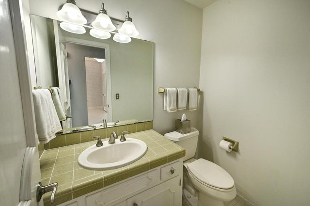 18510 Surrey LANE, Brookfield, WI 53045
