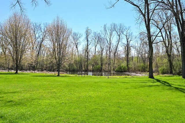 18510 Surrey LANE, Brookfield, WI 53045