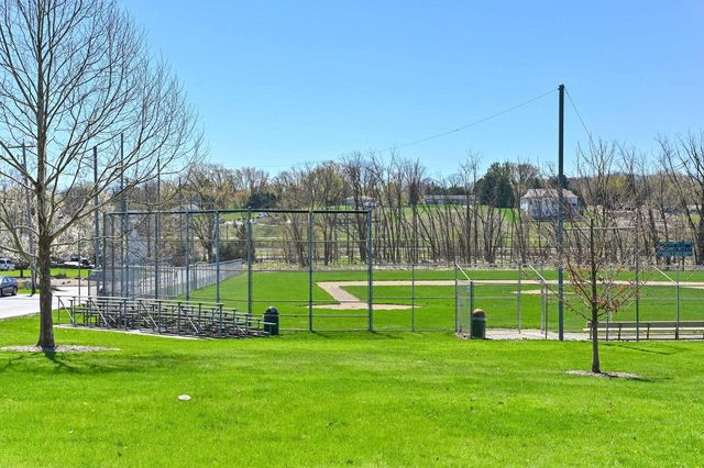 18510 Surrey LANE, Brookfield, WI 53045