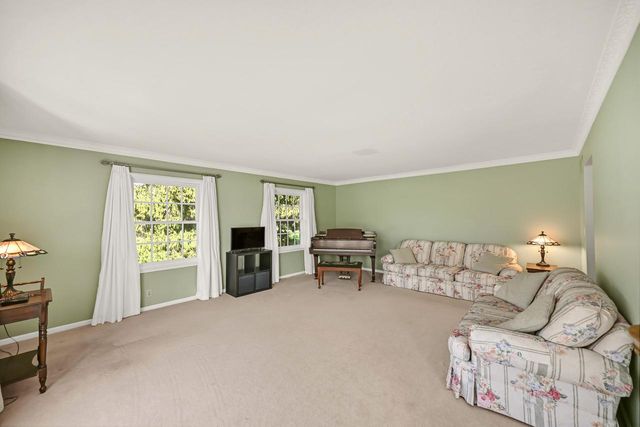 18510 Surrey LANE, Brookfield, WI 53045
