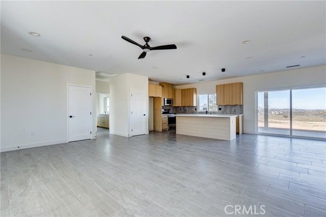 15168 Barbara, Apple Valley, CA 92307