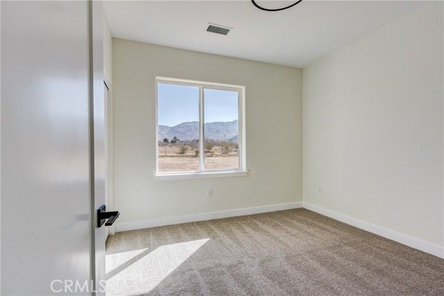 15168 Barbara, Apple Valley, CA 92307