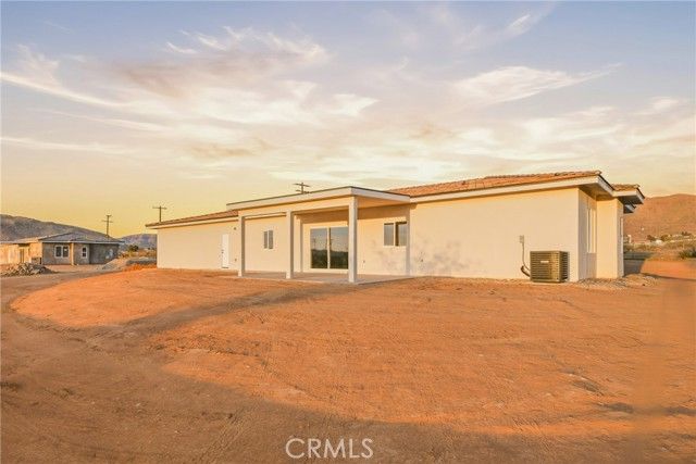 15168 Barbara, Apple Valley, CA 92307