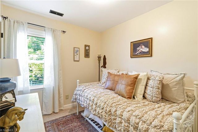 1533 Trinity Garden Circle, Clemmons, NC 27012