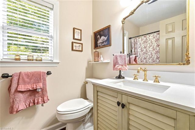 1533 Trinity Garden Circle, Clemmons, NC 27012