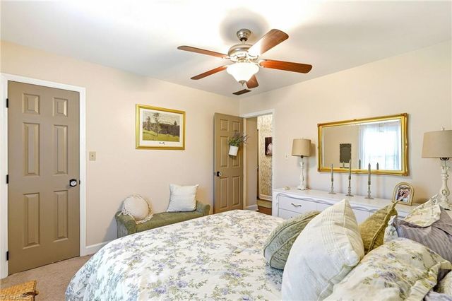 1533 Trinity Garden Circle, Clemmons, NC 27012