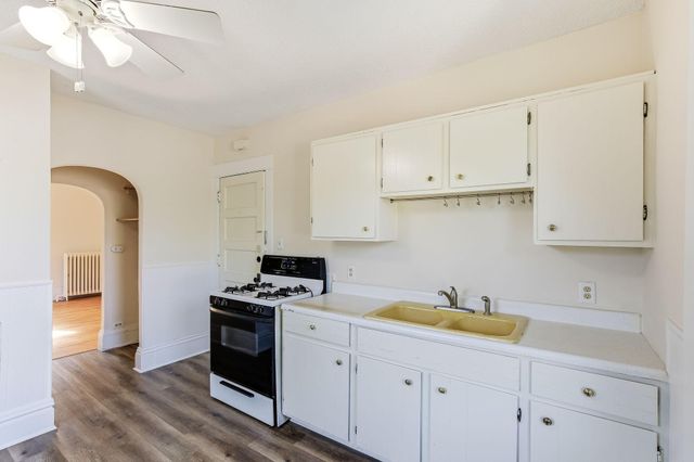 852 Ashland Avenue, Saint Paul, MN 55104