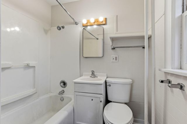 852 Ashland Avenue, Saint Paul, MN 55104