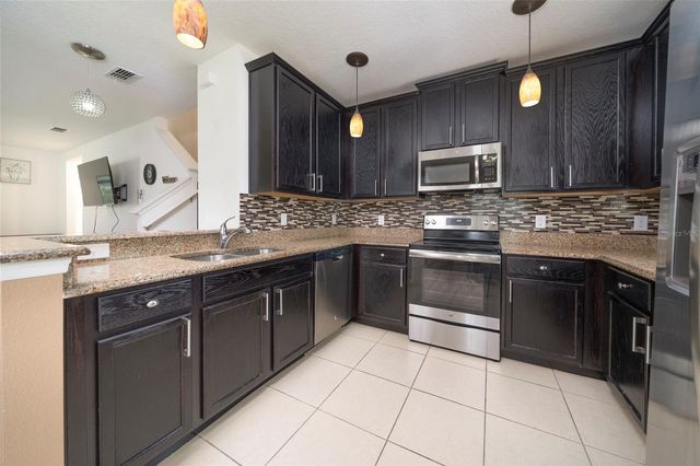 212 PRIMROSE DRIVE, Davenport, FL 33837
