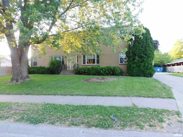 411 34th Avenue, East Moline, IL 61244