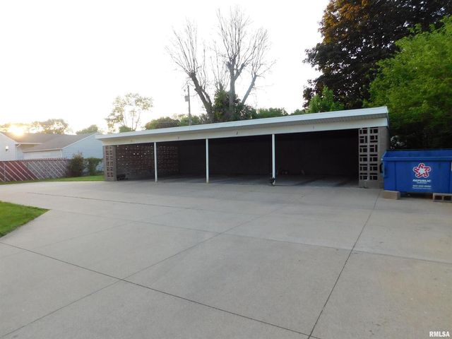 411 34th Avenue, East Moline, IL 61244