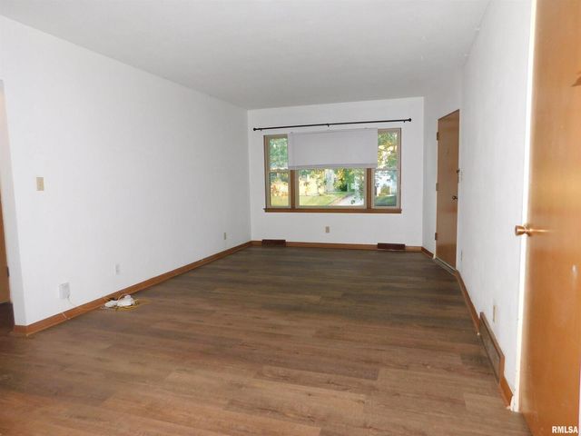 411 34th Avenue, East Moline, IL 61244