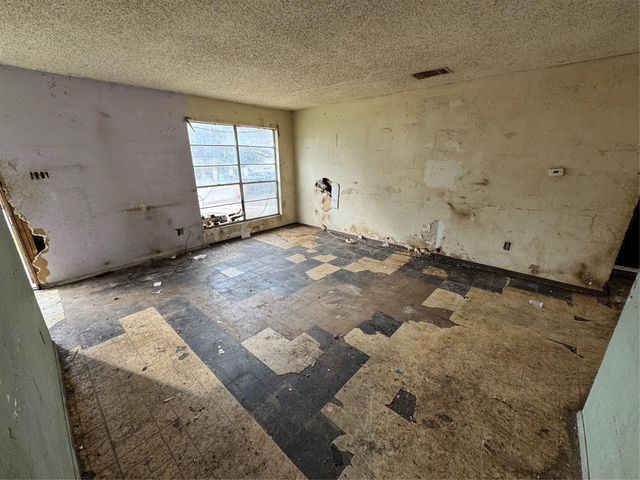 6127 Wagon Bend TRL, Austin, TX 78744