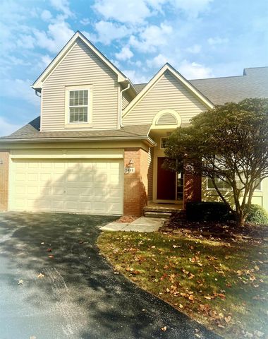 5498 Greenway Drive, Trenton, MI 48183