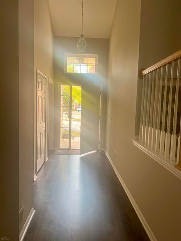 5498 Greenway Drive, Trenton, MI 48183