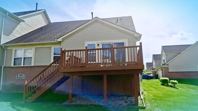 5498 Greenway Drive, Trenton, MI 48183