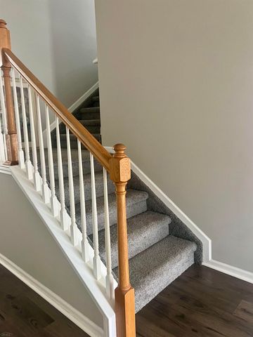 5498 Greenway Drive, Trenton, MI 48183