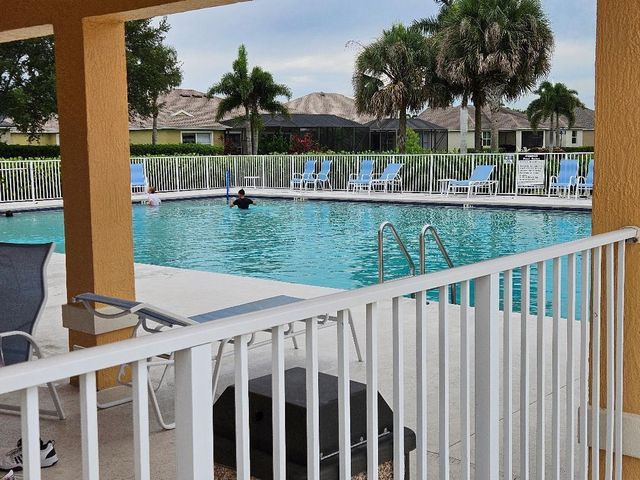 552 SW Calamondin Way Way SW, Vero Beach, FL 32968