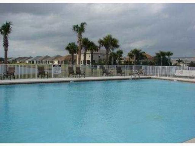 552 SW Calamondin Way Way SW, Vero Beach, FL 32968