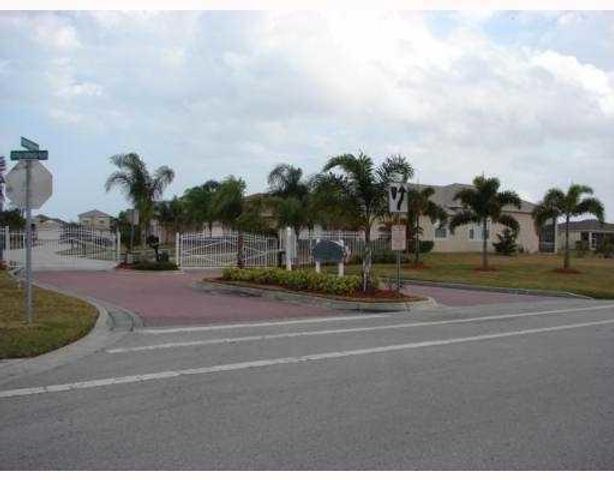 552 SW Calamondin Way Way SW, Vero Beach, FL 32968