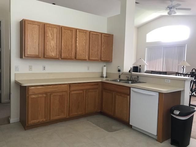 552 SW Calamondin Way Way SW, Vero Beach, FL 32968
