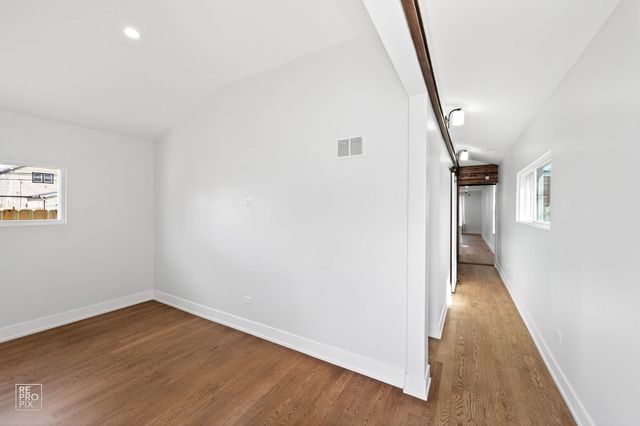 3341 W Iowa Street, Chicago, IL 60651