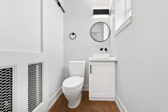 3341 W Iowa Street, Chicago, IL 60651