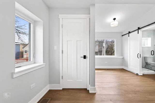 3341 W Iowa Street, Chicago, IL 60651