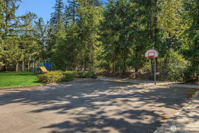 23032 SE 282nd Court, Maple Valley, WA 98038