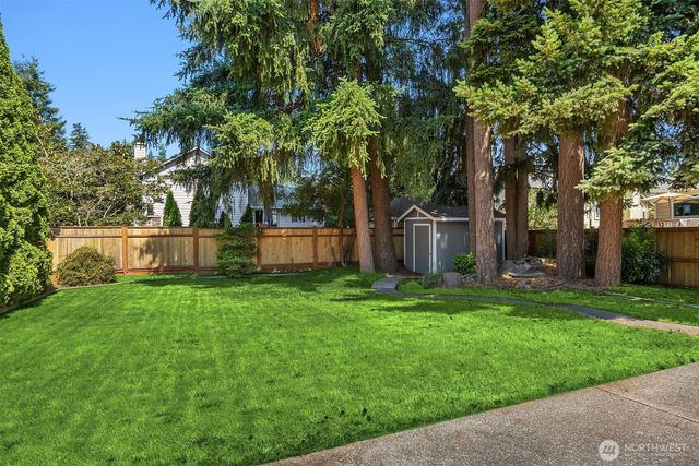 23032 SE 282nd Court, Maple Valley, WA 98038