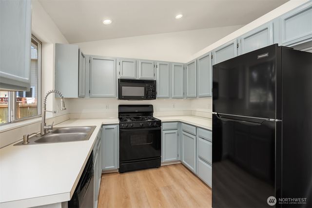 23032 SE 282nd Court, Maple Valley, WA 98038
