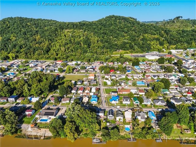 710 Kanawha Avenue, Nitro, WV 25143
