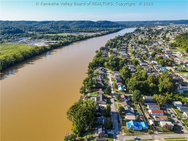 710 Kanawha Avenue, Nitro, WV 25143