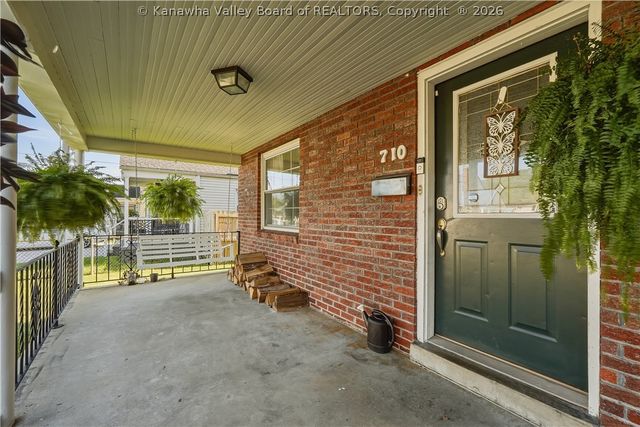 710 Kanawha Avenue, Nitro, WV 25143