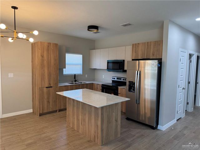 311 W Campeche Avenue, Mission, TX 78573