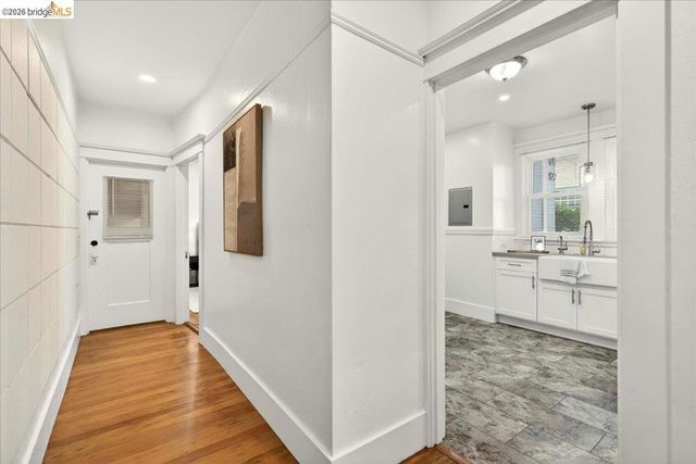 1822 Hearst Ave B, Berkeley, CA 94703