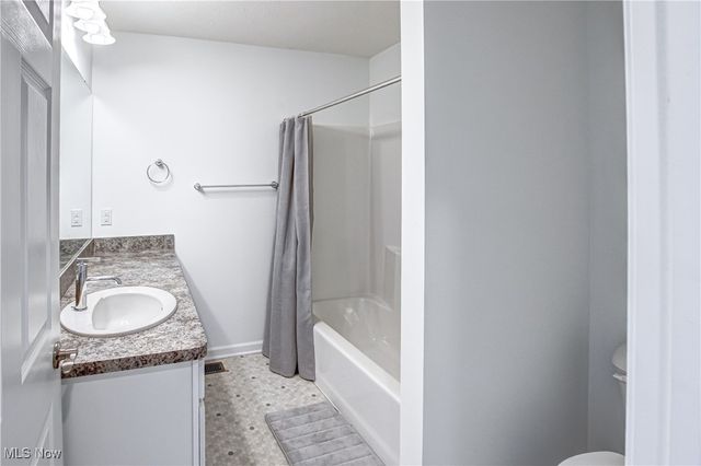 3562 Gerome Court, Cleveland, OH 44105