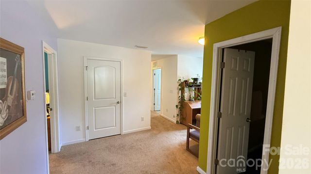7736 Ponderosa Lane, Charlotte, NC 28215