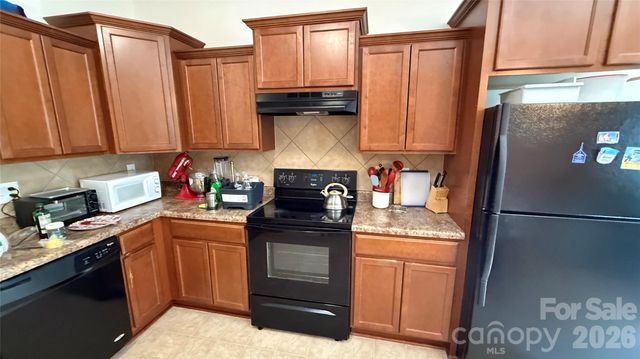 7736 Ponderosa Lane, Charlotte, NC 28215