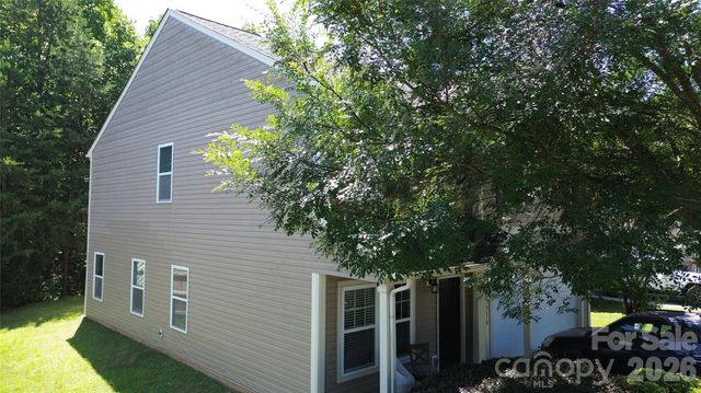 7736 Ponderosa Lane, Charlotte, NC 28215
