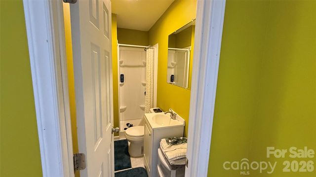 7736 Ponderosa Lane, Charlotte, NC 28215