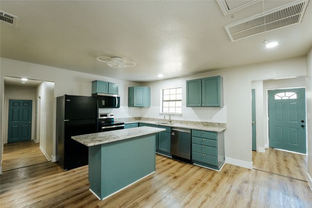 4514 Erath Street, Fort Worth, TX 76119