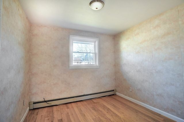 35 Marion St, Holbrook, MA 02343